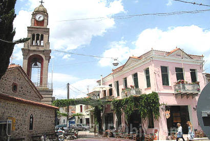 The square of the town of Mandamados (Mantamados)